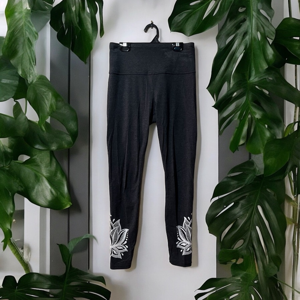 Grey Leggings w/White Lotus Flower Graphic at Ankle